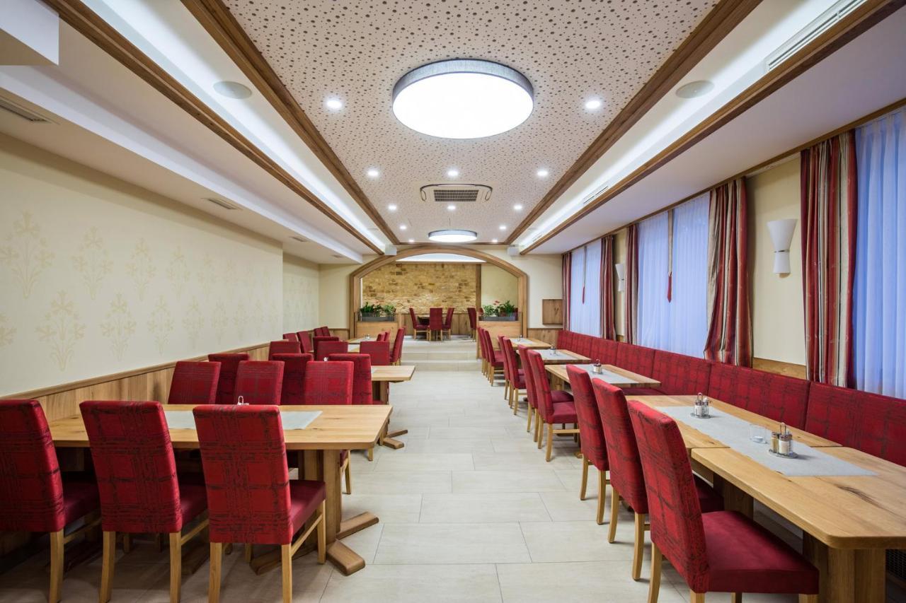 Hotel Freiensteinerhof Superior Sankt Peter-Freienstein Екстер'єр фото