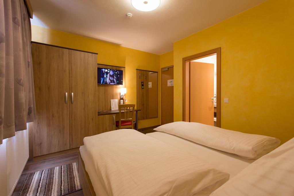 Hotel Freiensteinerhof Superior Sankt Peter-Freienstein Екстер'єр фото