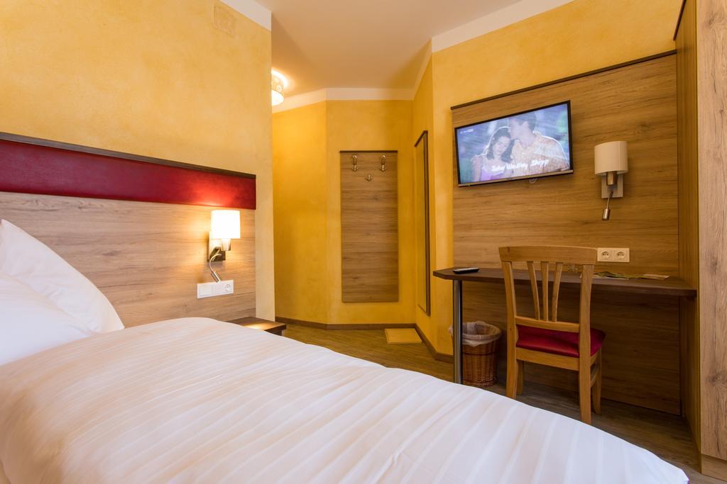 Hotel Freiensteinerhof Superior Sankt Peter-Freienstein Екстер'єр фото