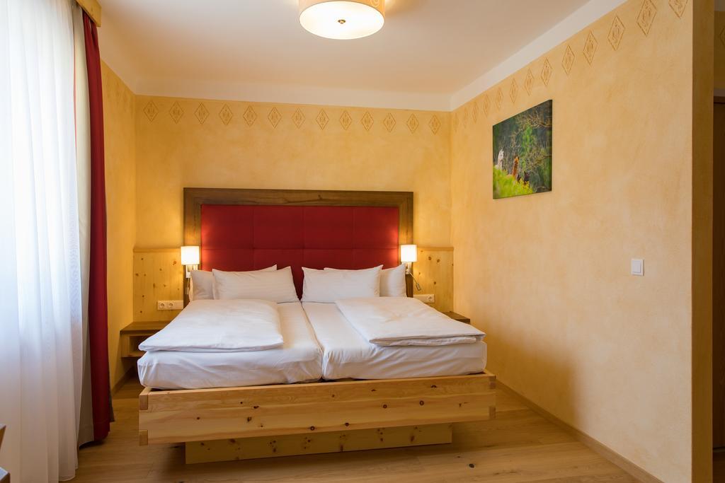 Hotel Freiensteinerhof Superior Sankt Peter-Freienstein Екстер'єр фото