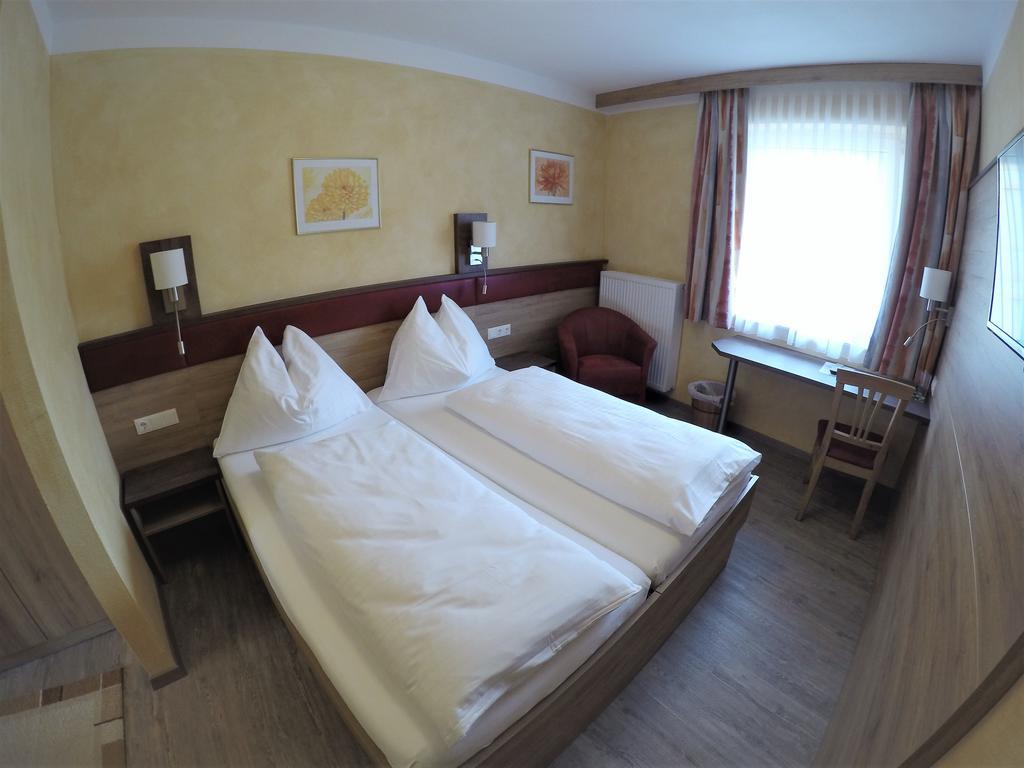 Hotel Freiensteinerhof Superior Sankt Peter-Freienstein Екстер'єр фото